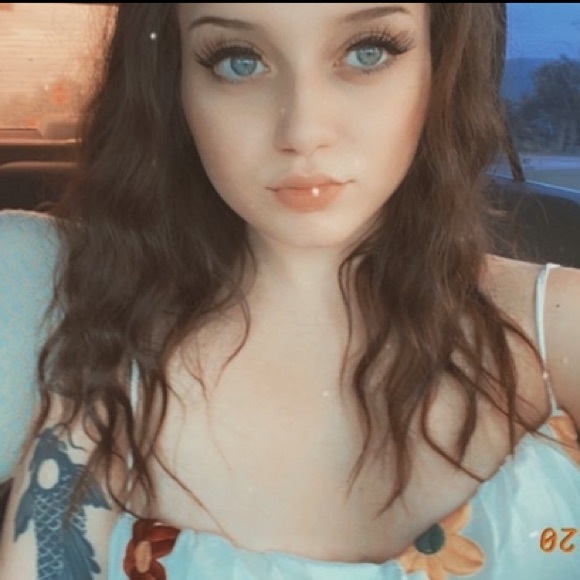 Meet your Posher, Madison - Picture 1 of 1